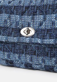 Becksöndergaard WEAVA HOLLIS BAG - Clutch - dark blue