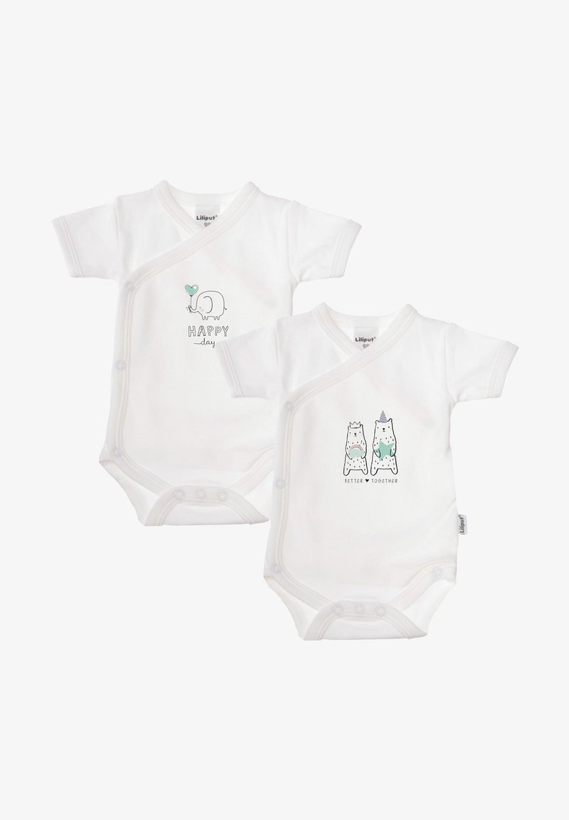 Zwei weiße Baby-Bodys mit Wickeldesign. Einer zeigt einen Elefanten und den Text "HAPPY day", der andere zeigt zwei Cartoonbären mit "BETTER TOGETHER."