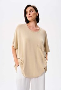 blue shadow KIONA - T-shirt basic - beige