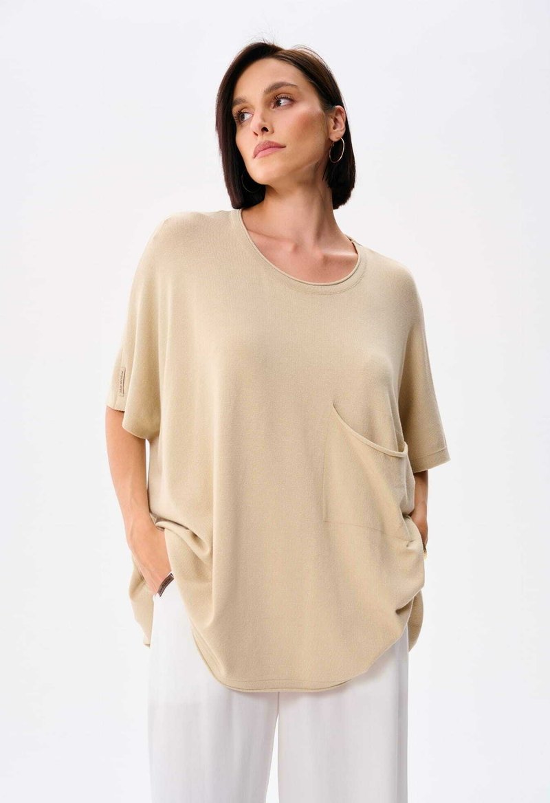 blue shadow KIONA - T-shirt basic - beige