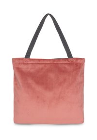 Sammetstote i mjuk rosa, med gråa tyghandtag. Fyrkantig form, slät textur och en enkel design. Inga ytterligare utsmyckningar.