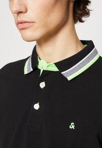 Jack & Jones JJEPAULOS 2 PACK - Polokošeľa - black neon/navy neon