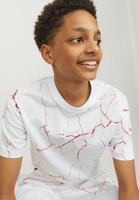 Jack & Jones Performance JJKEY LOOSE TEE CREW JNR - Marškinėliai su spaudiniu - white