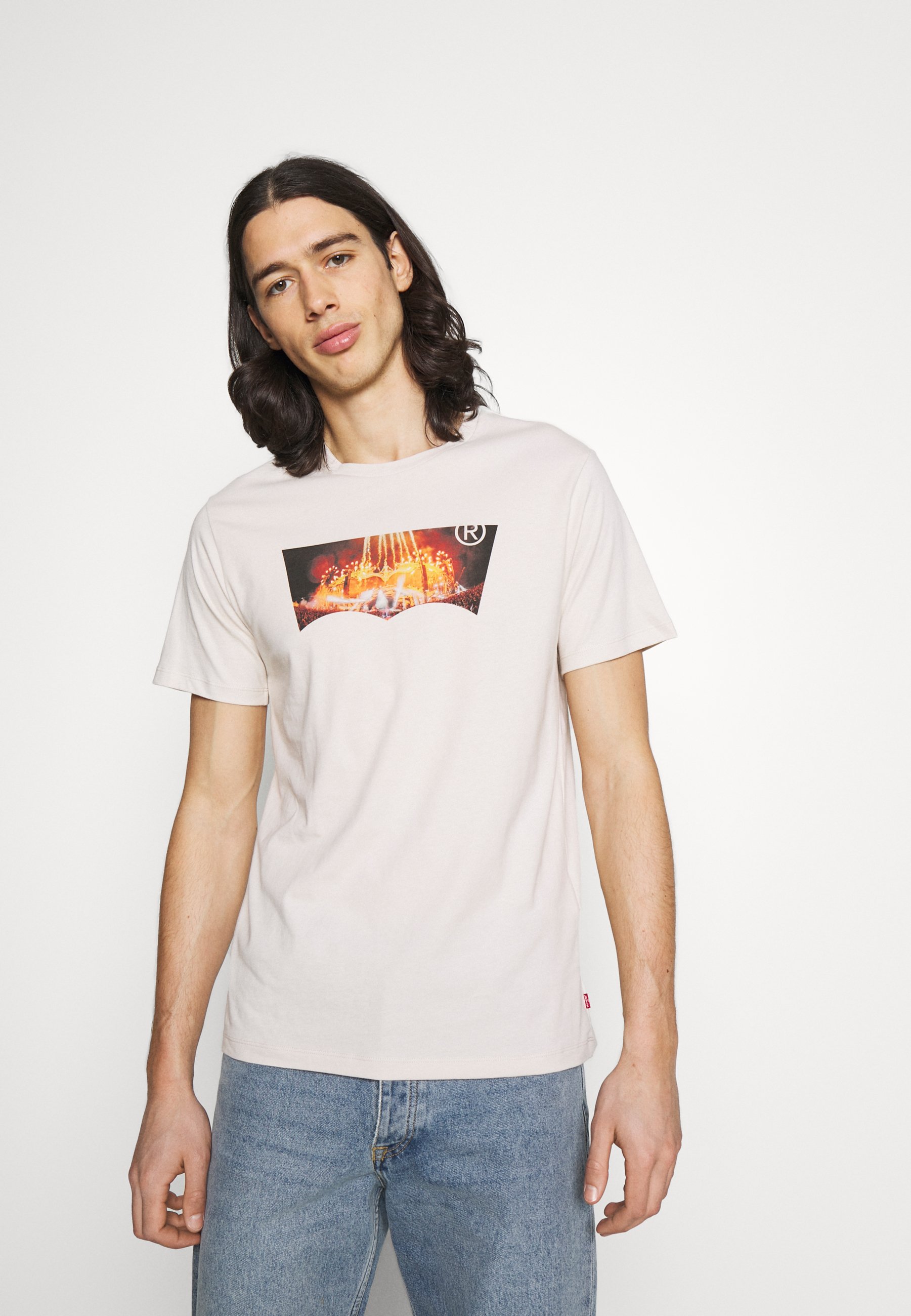 levis housemark tee