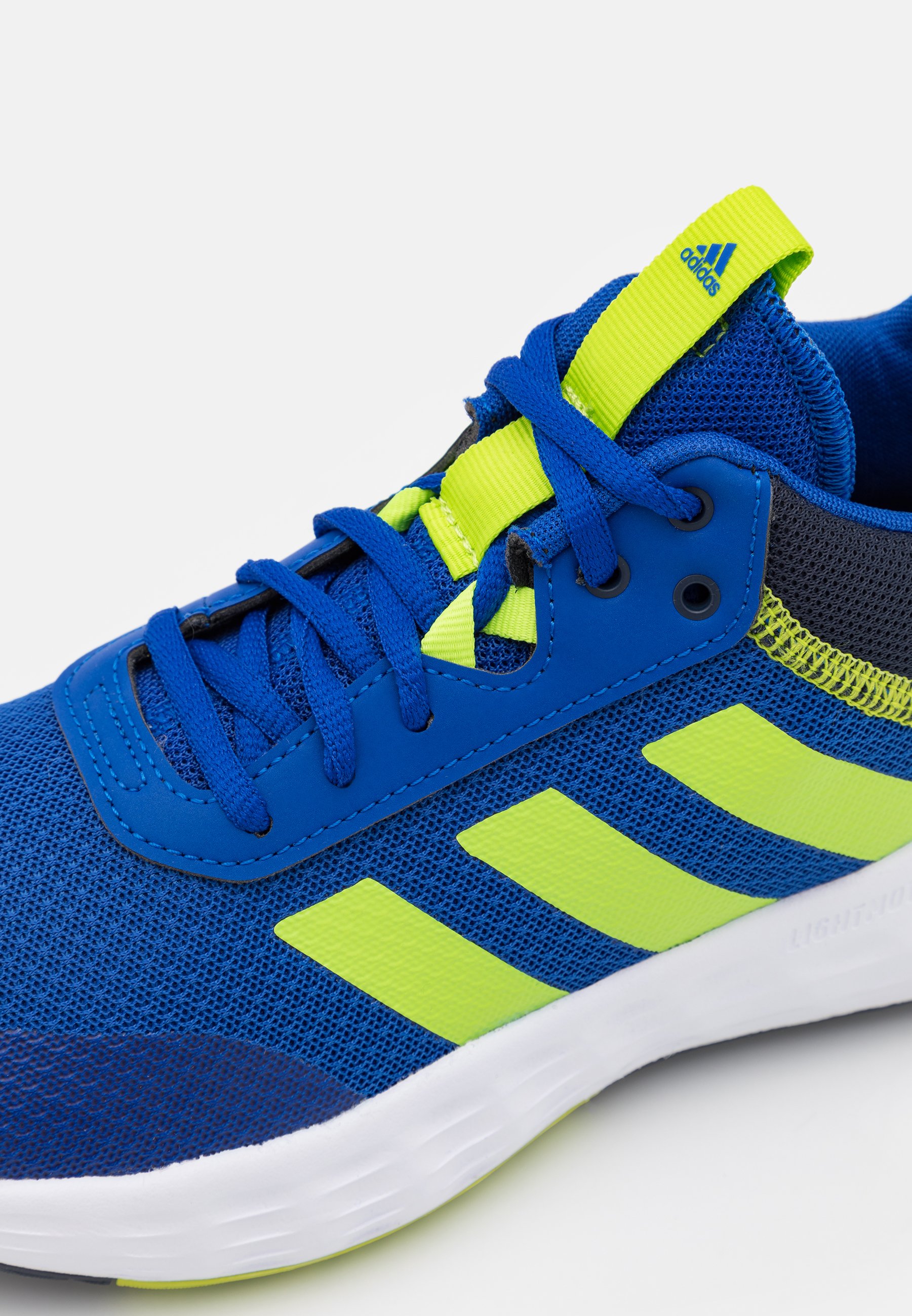 Footwear adidas - Ownthegame 2.0 H00469 Cwhite/Cblack/Cwhite - Basketball -  Sports shoes - Men's shoes | efootwear.eu