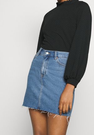 Pitkähihainen paita - black