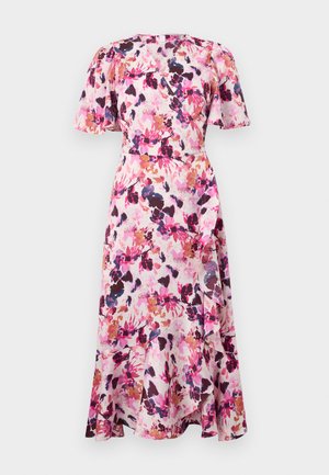 Lilleline mähkkleit lühikeste lehvivate varrukatega, V-kaelusega ja kortsulise äärega, värvides roosa, lilla ja oranži toonidega valgel taustal.