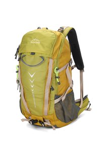 Zaino in nylon giallo e grigio con superficie testurizzata, spallacci regolabili, tasche laterali in rete e dettagli riflettenti. Adatto per un uso all'aperto.
