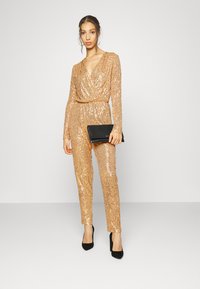 WAL G. JENNIFER - Macacão - light gold