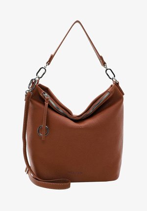 Sac à main en cuir marron avec une texture douce, fermeture éclair, bandoulière unique et détail en métal circulaire sur le côté. Nom de la marque affiché.