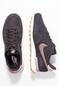 célula corona Escribir Nike Sportswear INTERNATIONALIST - Trainers - oil grey/brown/summit white/dark grey - Zalando.co.uk célula corona Escribir Nike Sportswear INTERNATIONALIST - Trainers - oil grey/brown/summit white/dark grey - Zalando.co.uk