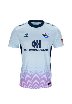 Hellblaues SC Paderborn 07 Fußballtrikot mit marineblauem Kragen, geometrischem lila Muster am unteren Rand und Sponsorlogos auf der Vorderseite und am Ärmel.
