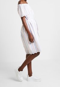 Esprit Denní šaty - off-white