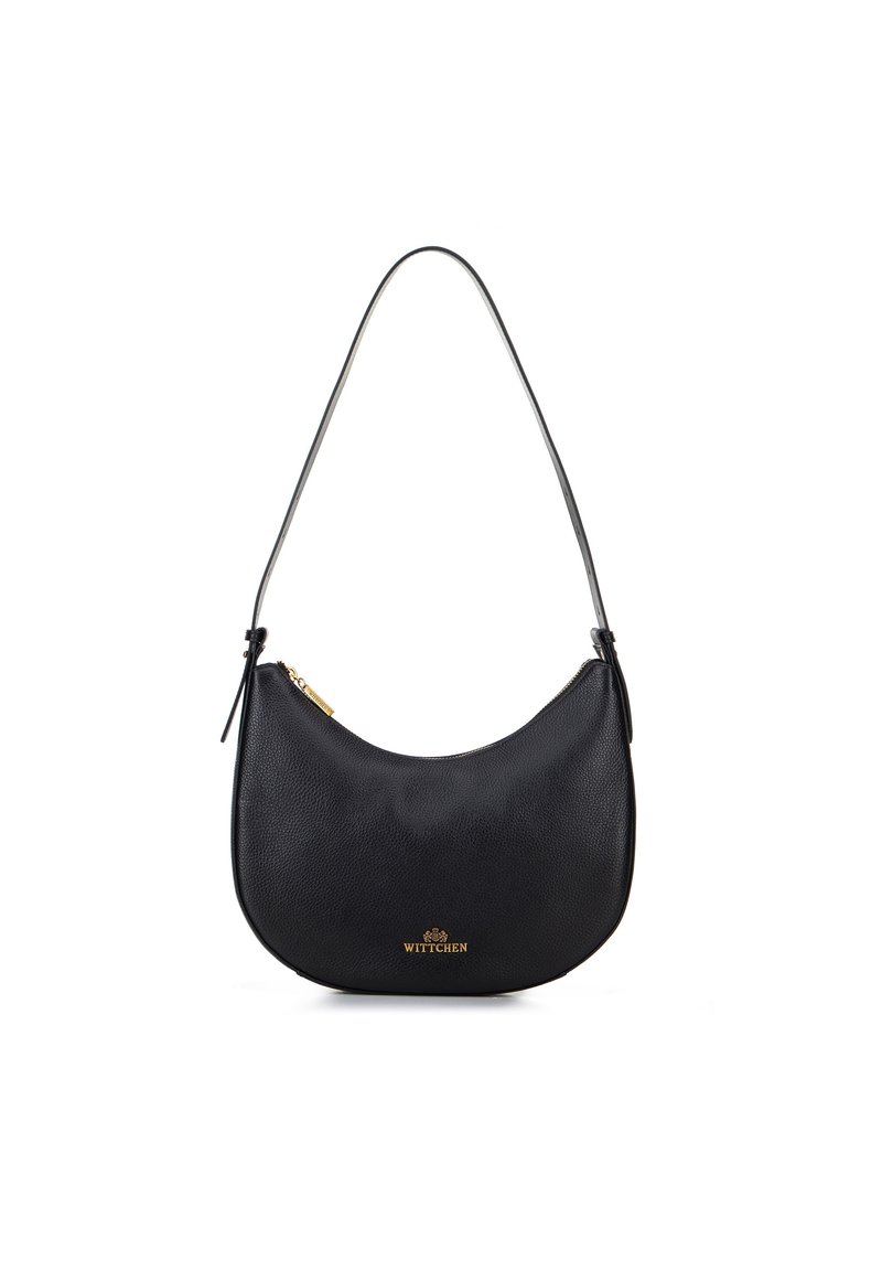 Bolso hobo de cuero negro con un acabado texturizado, hardware de cremallera dorado y una silueta curva. Presenta una sola correa larga para el hombro.