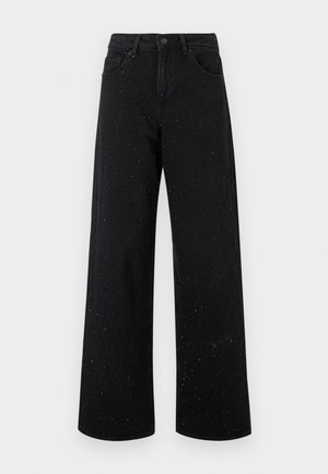 Jeans de pierna ancha en color negro, fabricados en denim, con un sutil patrón en relieve y bolsillos frontales. Incluyen un cierre con botón y trabillas para cinturón.