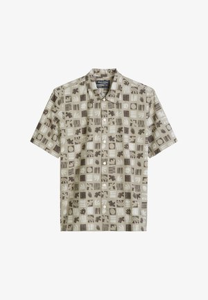 Beiges Kurzarm-Hemd mit Knöpfen und einem Rastermuster, das abstrakte Formen, Blätter, Ananas und Streifen in Braun- und Cremetönen zeigt.