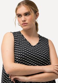 Ulla Popken SLEEVELESS V-NECK  - Maksimekko - black