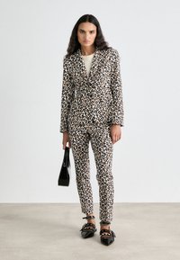 Marc Cain Kelnės - off-white