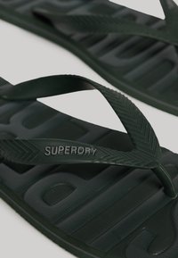 Superdry & Co FLIP FLOPS - Sandalai su T formos dirželiu - surplus goods olive green