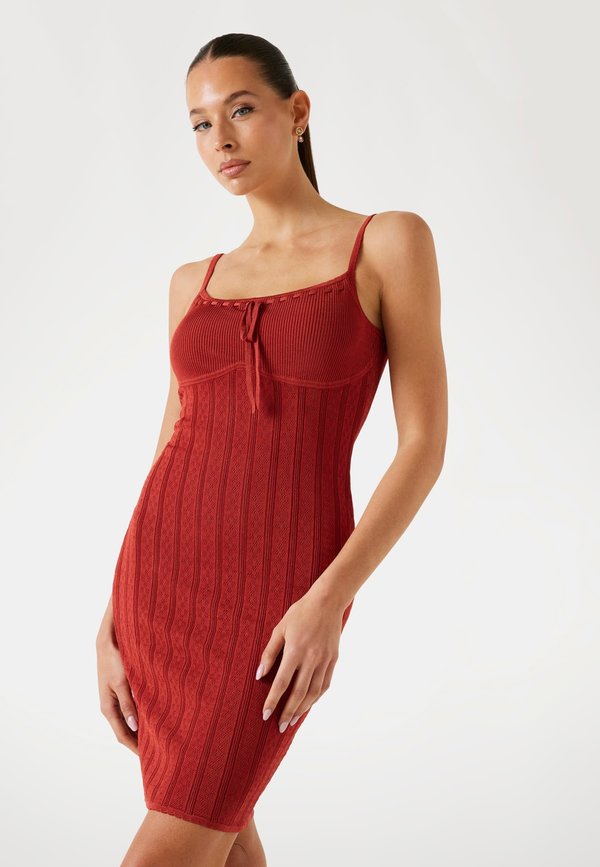 KURZES  - Etuikleid - rot