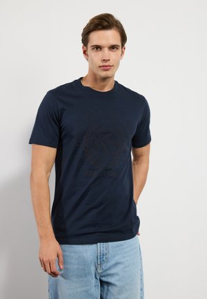 Pier One T-shirts print - sky captain