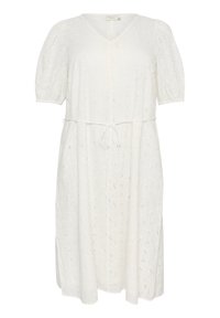 Vit klänning med V-ringning, puffärmar och ett knytband i midjan. Har ett texturerat broderat mönster och sidoflitsar för ökad rörelse.