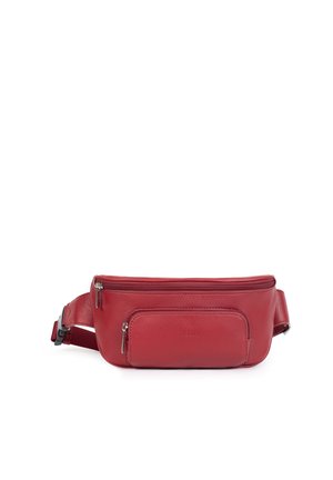 Sac banane en cuir rouge avec deux compartiments zippés et une sangle réglable avec une boucle en plastique noir.