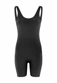 Czarny dopasowany kombinezon bez rękawów z okrągłym dekoltem i szortami do połowy uda, wykonany z elastycznego materiału.