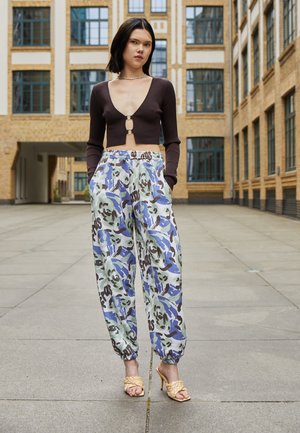 TWISTED MULES - Pantofle na podpatku - nature beige