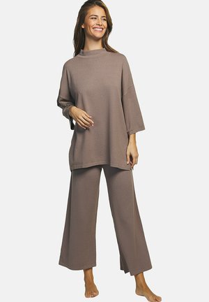 TENUE DÉTENTE ET INTÉRIEUR PYJAMA PANTACOURT TUNIQUE TRICOT SELMARK - Pyjama - taupe