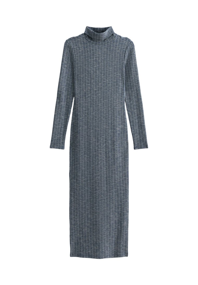 Abito lungo a coste di colore blu scuro con colletto alto e maniche lunghe. Il materiale presenta una finitura testurizzata, creando linee verticali in tutto l'abito.