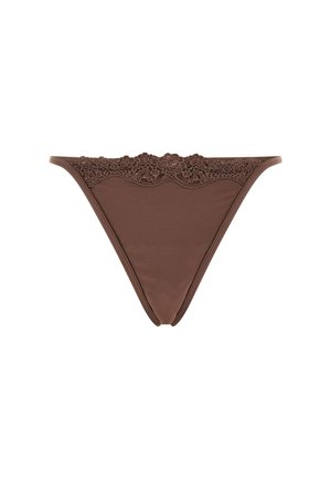 Bruine string gemaakt van een gladde stof, met een kantafwerking aan de tailleband met bloempatronen en geschulpte randen.