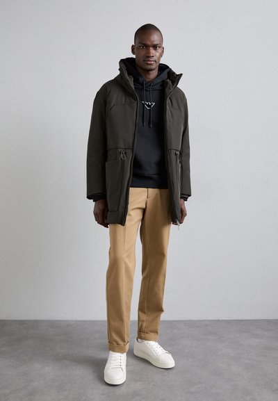 Emporio Armani GIACCA PIUMINO - Μπουφάν με πούπουλα - verde militare