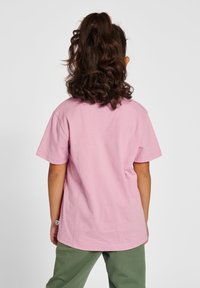Hummel TRES  S/S - T-shirts print - zephyr