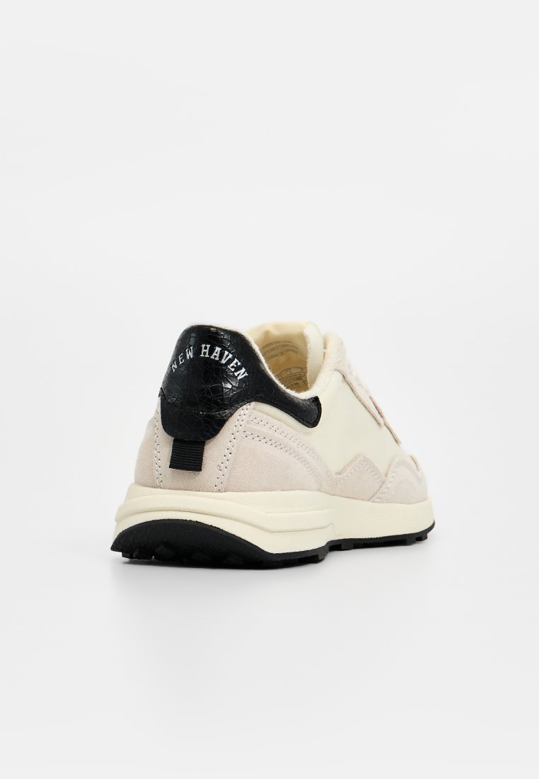 Sneaker low