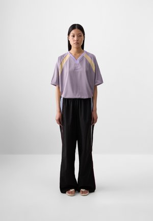 FENTY TRACK PANTS - Treningo apatinė dalis - black