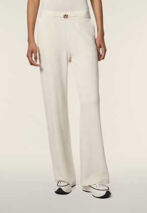 GAMBA LARGA  - Pantalones - white sand