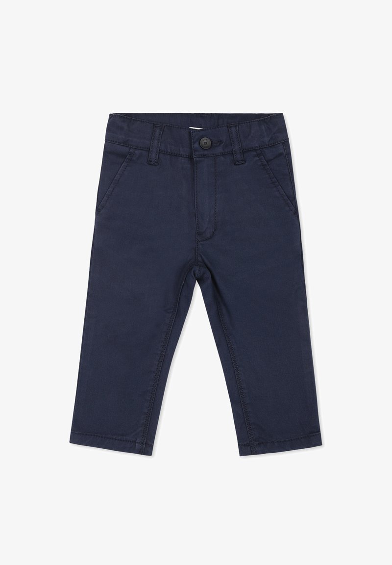 Pantaloni in cotone blu navy con taglio dritto, dotati di chiusura con bottone, passanti per cintura e due tasche frontali. Texture liscia, design semplice.