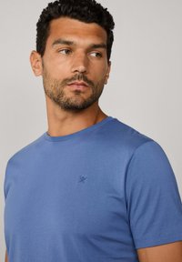 Hackett London Jednoduché tričko - eton blue