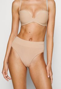 Organic Basics - INVISIBLE BRIEF SEAMLESS BARE - Trumpikės - hazelnut Miniatiūros vaizdas 1