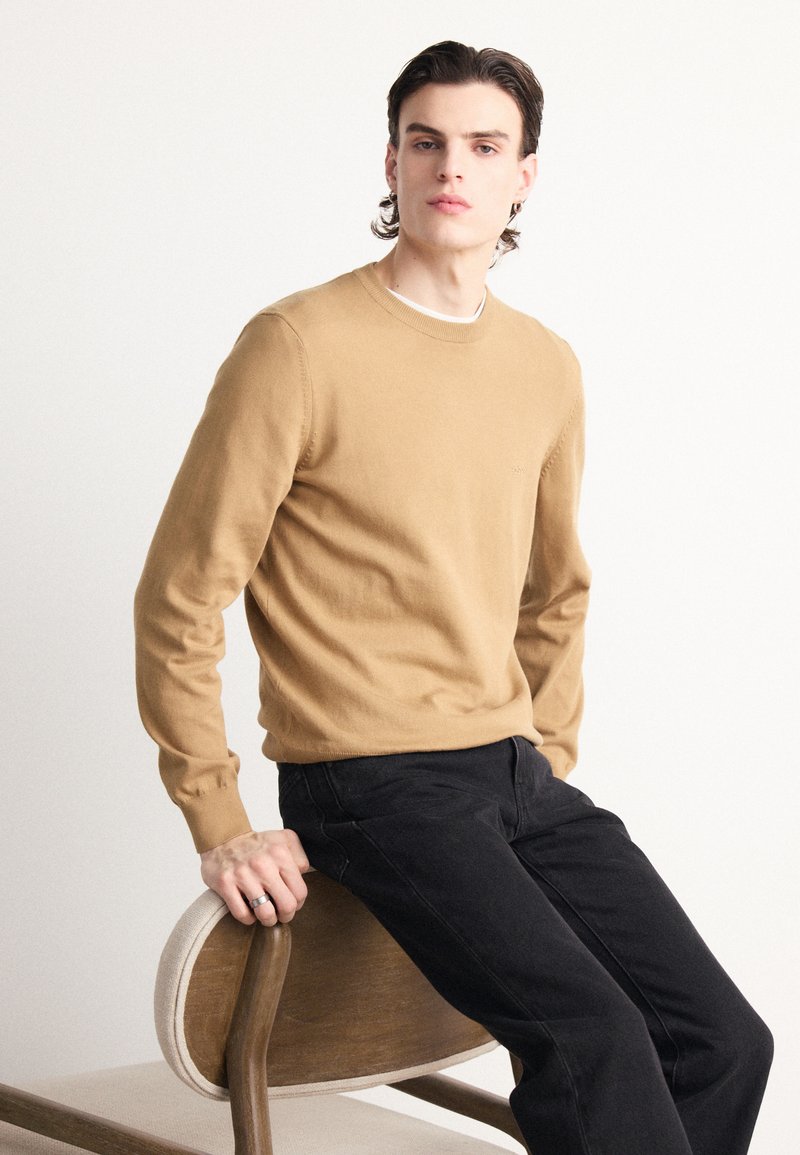 BOSS - PACAS - Strickpullover - beige, Vergrößern