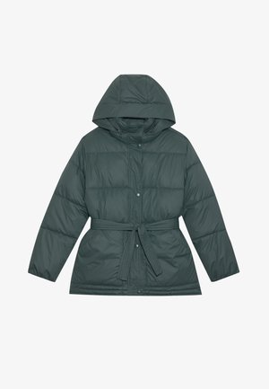Sötétzöld puffertakaró kapucnival, övvel kiemelt derékkal, patentgombokkal és steppelt textúrával. Puha, szintetikus anyag.