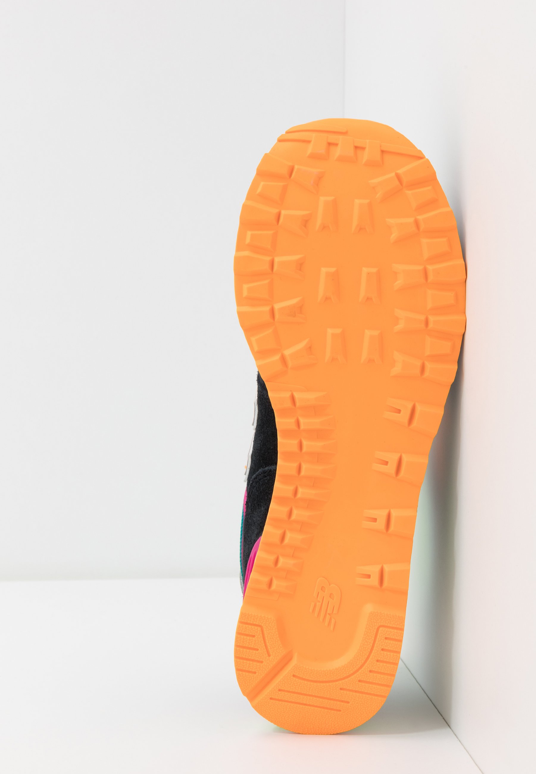 new balance calcetto