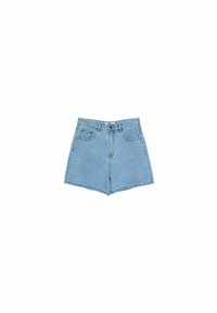 Shorts de mezclilla de lavado claro con cintura alta, que cuentan con dos bolsillos frontales y un cierre de botón sencillo. Textura suave y corte recto.