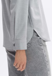 OPUS LANGARM FALONA - Blouse - hazy fog melange