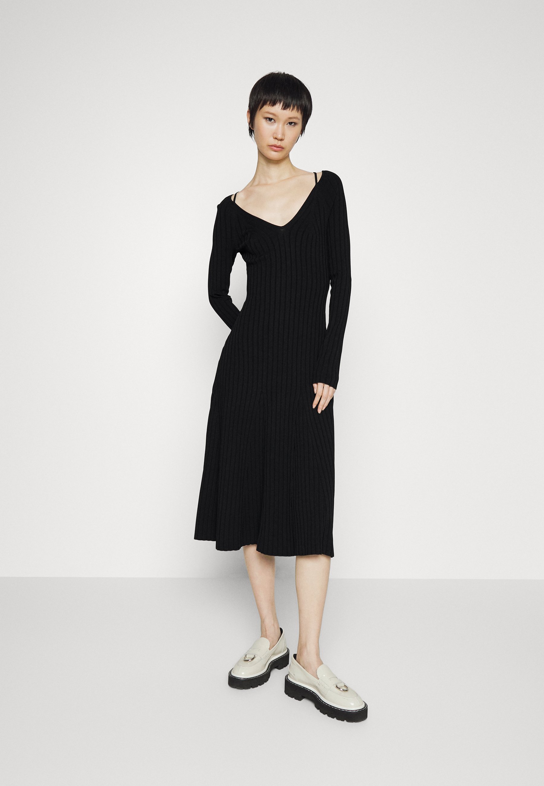 V-NECK DRESS - Jumper dress - black 