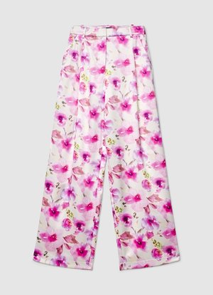 Pantalon large à motifs floraux en crème avec des fleurs aux motifs aquarelle rose et violet ; avec une ceinture à passants et des plis.