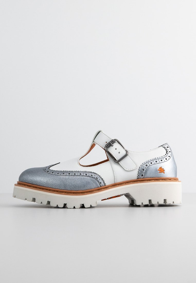 Zapatos sin cordones