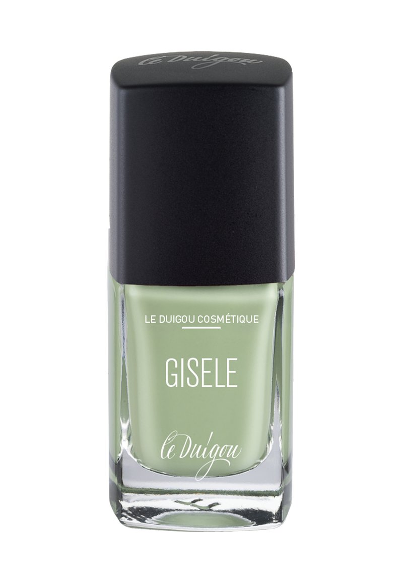 Grüner Nagellack in einer Glasflasche. Der Deckel ist schwarz und quadratisch; das Etikett zeigt "GISELE" und "LE DUIGOU COSMÉTIQUE" in weißer Schrift.