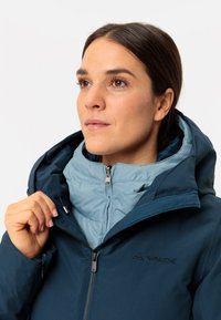 Vaude ANNECY 3IN1  - Pūkinis paltas - dark sea nordic blue